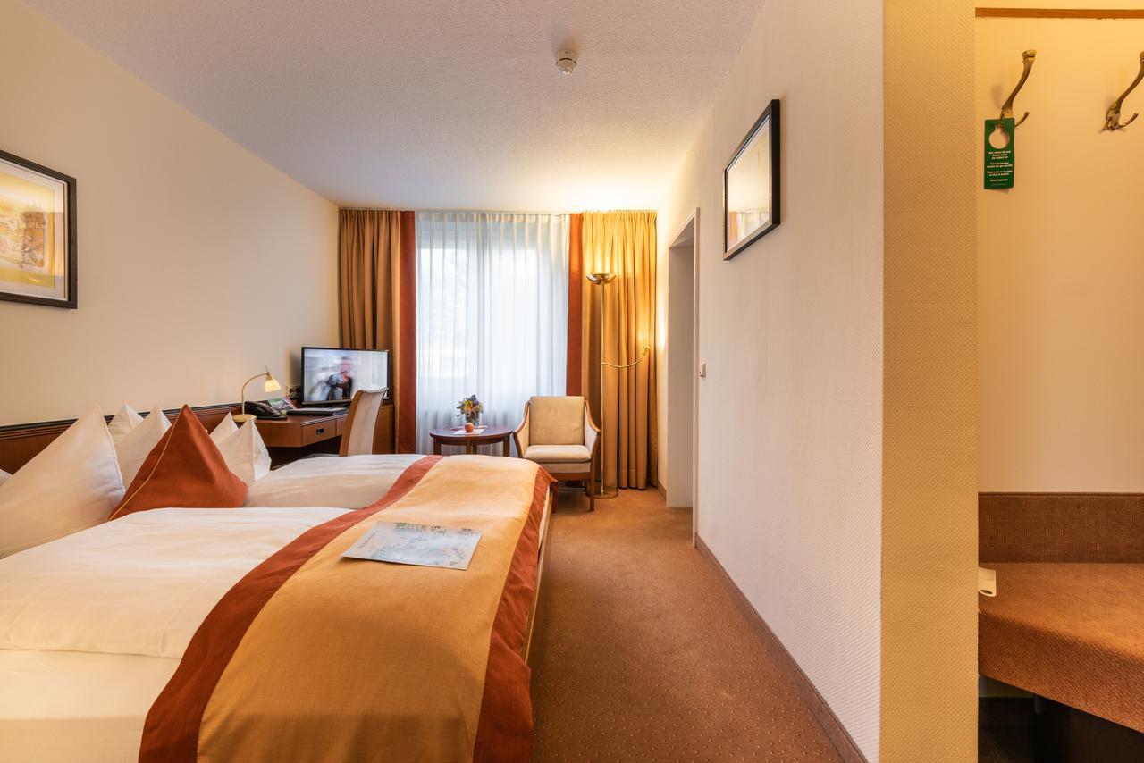 Parkhotel Stadtallendorf Exteriör bild